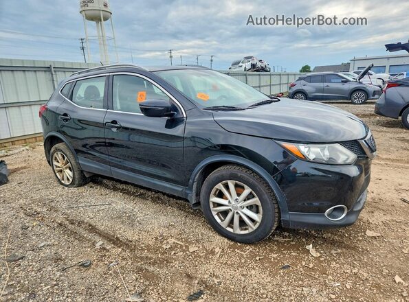 JN1BJ1CR6JW287206 2018 NISSAN ROGUE Black Widok z przodu