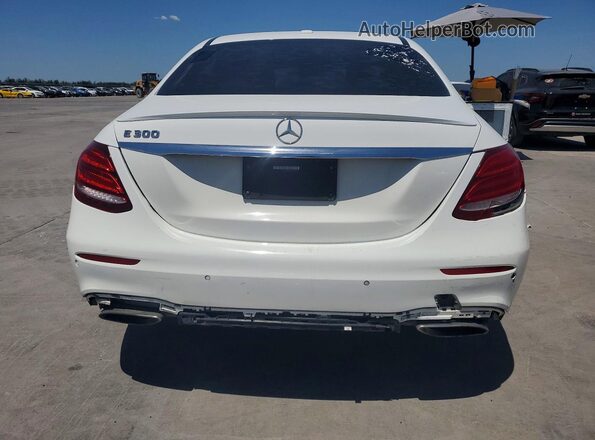 WDDZF4JB1HA035820 2017 MERCEDES-BENZ E-CLASS White Вид салону спереду