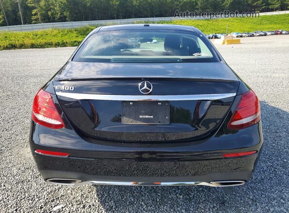 WDDZF4JB7HA049768 2017 MERCEDES-BENZ E-CLASS Черный Вид салона спереди
