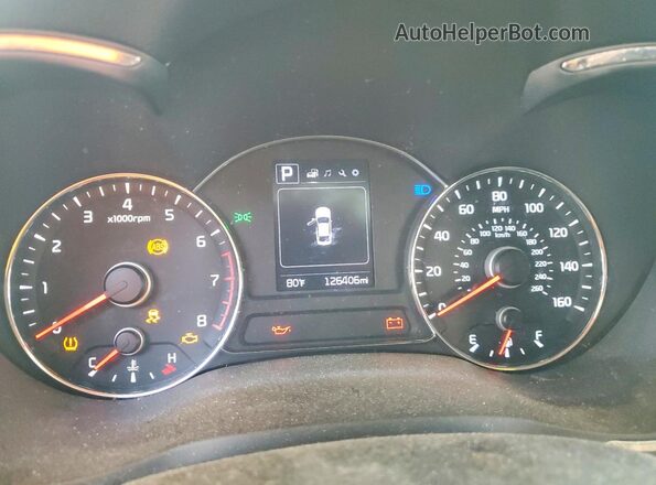 3KPFL4A78JE174931 2018 KIA FORTE Black Widok tylnych siedzeń