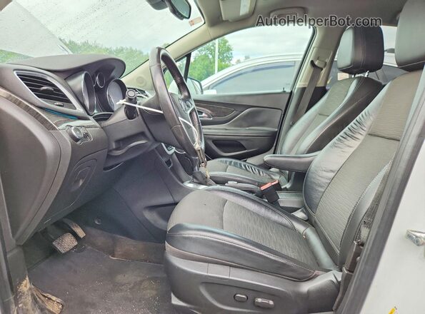 KL4CJFSB3GB628106 2016 BUICK ENCORE Белый Вид панели приборов