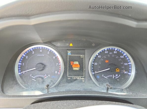 5TDZARFH7KS054577 2019 TOYOTA HIGHLANDER Silver Rear seats view