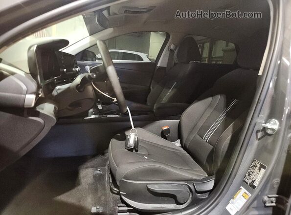 KMHLM4AJ6PU078250 2023 HYUNDAI ELANTRA Серый Вид панели приборов