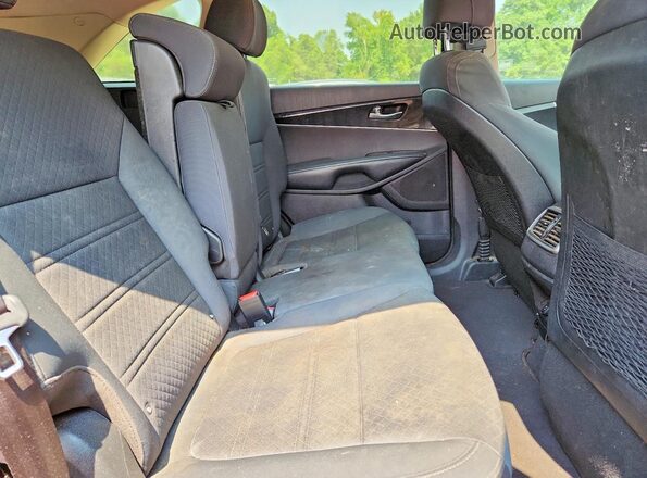 5XYPGDA3XHG263497 2017 KIA SORENTO Red Widok komory silnika