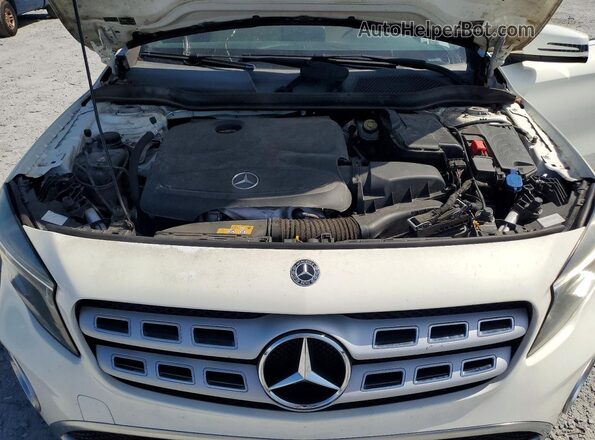 WDCTG4EB7JJ478030 2018 MERCEDES-BENZ GLA White Vista de la etiqueta del VIN