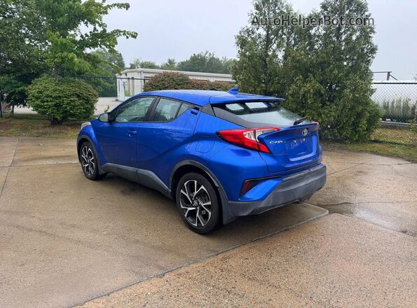 NMTKHMBX8JR023848 2018 TOYOTA C-HR Blue Przód prawy
