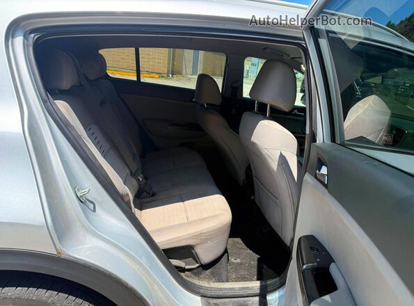 KNDPMCAC7J7300687 2018 KIA SPORTAGE Gray უკანა ხედი