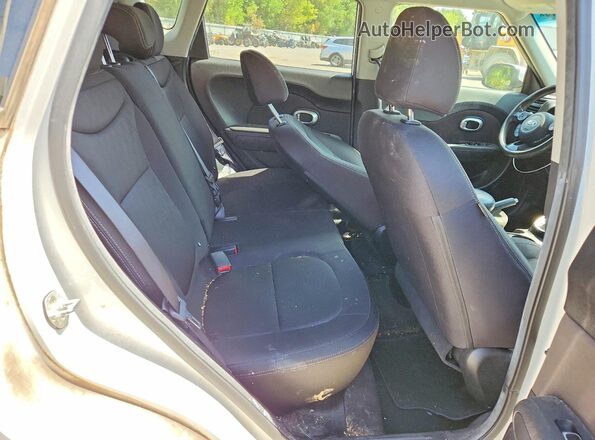 KNDJN2A27K7914306 2019 KIA SOUL White Rear interior view