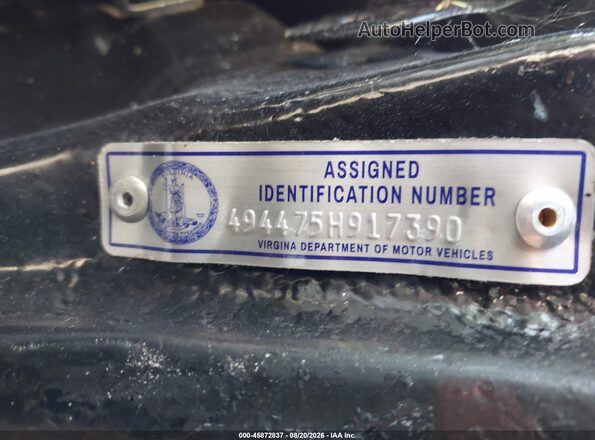 494475H917390 1970 BUICK RIVIERA Blue Engine compartment view