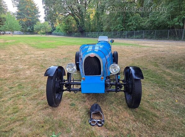 4949629 1927 BUGATTI TYPE Синий Вид задних сидений
