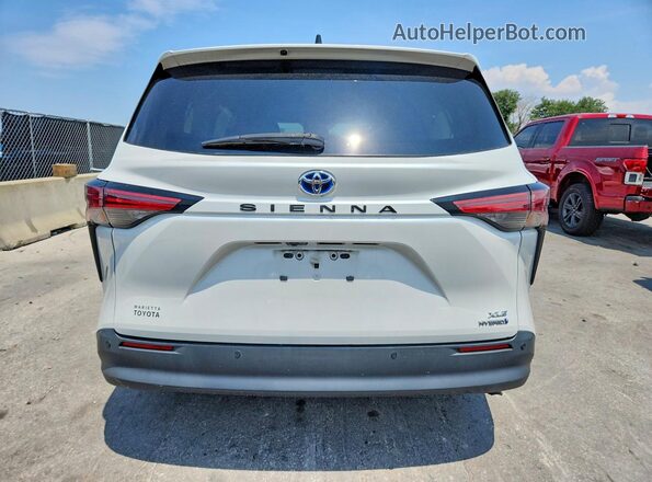5TDJRKEC5NS091585 2022 TOYOTA SIENNA White Front interior view