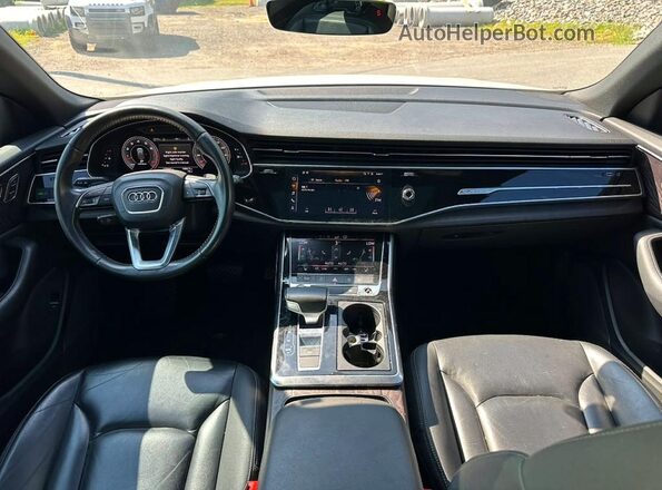 WA1AVAF14KD019524 2019 AUDI Q8 Белый Вид салона спереди