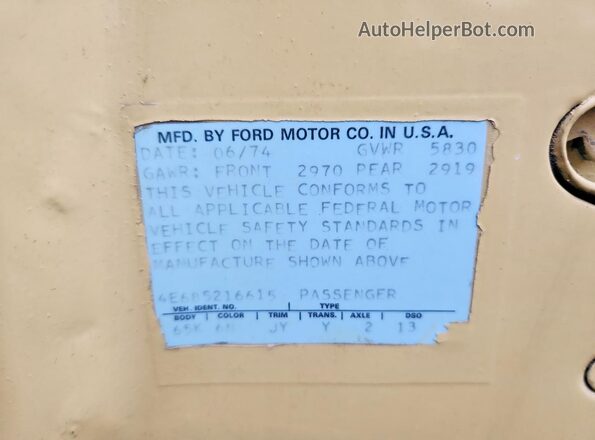4E68S216615 1974 FORD LTD Cream Widok komory silnika