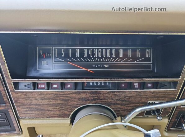 4E68S216615 1974 FORD LTD Cream Widok zestawu wskaźników