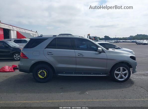 4JGDA0EB5GA677036 2016 MERCEDES-BENZ GLE 300D Gray Widok wnętrza z tyłu