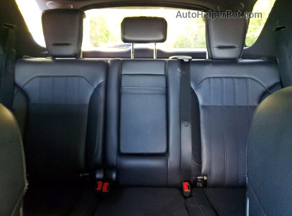 4JGDA2EB9GA761226 2016 MERCEDES-BENZ GLE White Rear seats view