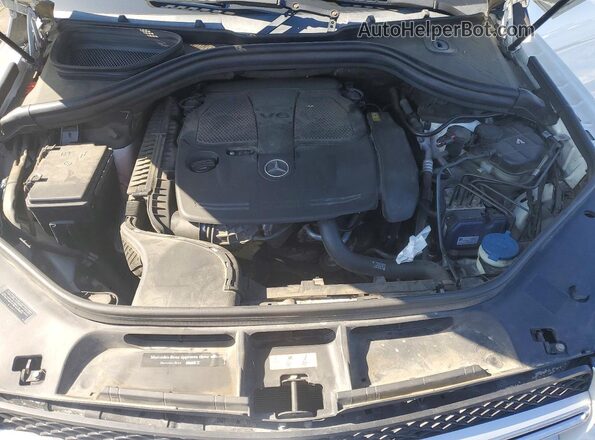 4JGDA5HB0HA908239 2017 MERCEDES-BENZ GLE White Vista del compartimento del motor
