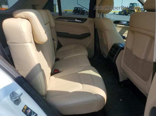 4JGDA5HB1GA695509 2016 MERCEDES-BENZ GLE White Вид задніх сидінь