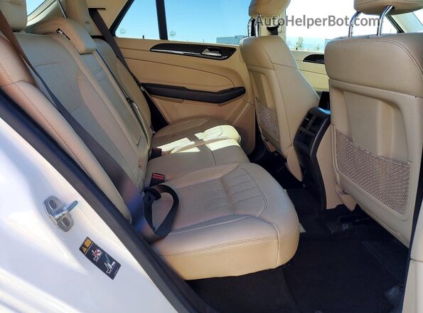 4JGDA5HB2HA836508 2017 MERCEDES-BENZ GLE White Rear interior view
