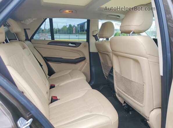4JGDA5HB3HA853611 2017 MERCEDES-BENZ GLE Brown Vista interior trasera