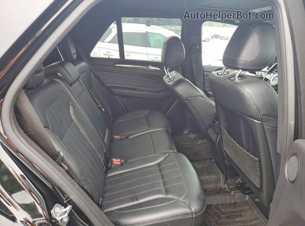 4JGDA5HB3JB158853 2018 MERCEDES-BENZ GLE Black Vista de los asientos traseros