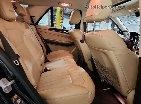 4JGDA5HBXHA846817 2017 MERCEDES-BENZ GLE Black Vista interior trasera