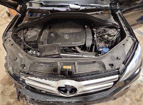 4JGDA5HBXHA846817 2017 MERCEDES-BENZ GLE Black Vista del compartimento del motor