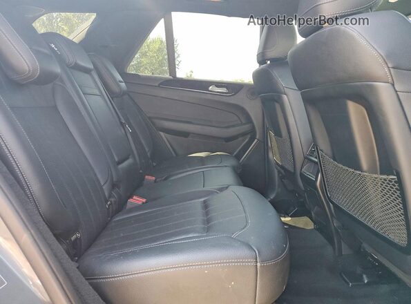 4JGDA5HBXHA932144 2017 MERCEDES-BENZ GLE Gray Widok wnętrza z tyłu