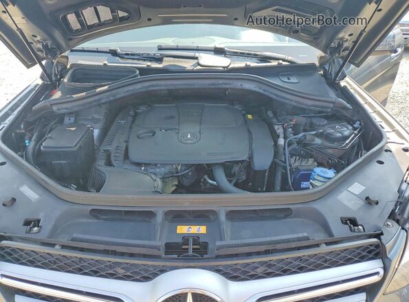 4JGDA5HBXHA932144 2017 MERCEDES-BENZ GLE Gray Widok komory silnika