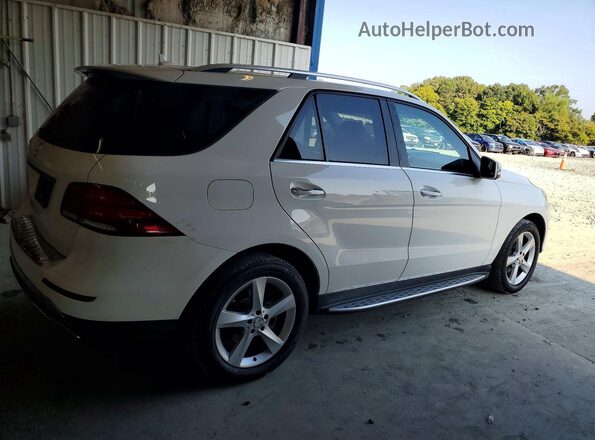 4JGDA5JB0HA872353 2017 MERCEDES-BENZ GLE-CLASS White წინა სალონის ხედი