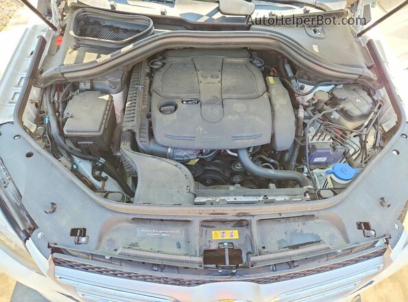 4JGDA5JB1JB147876 2018 MERCEDES-BENZ GLE White Widok komory silnika