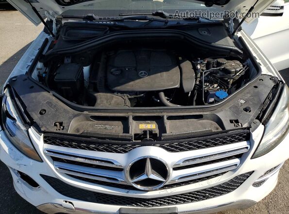 4JGDA5JB3GA751976 2016 MERCEDES-BENZ GLE White Widok komory silnika