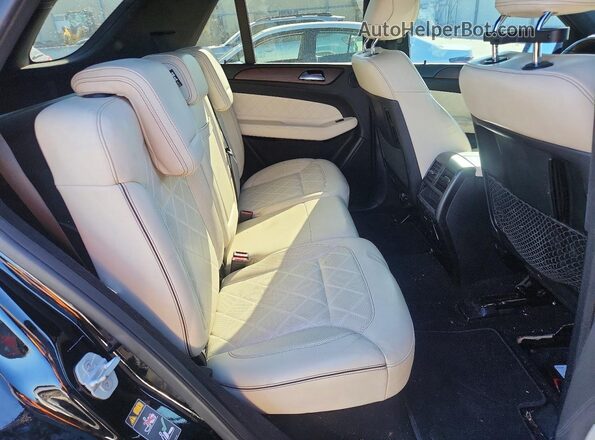 4JGDA5JB4GA709395 2016 MERCEDES-BENZ GLE Black Вид задніх сидінь