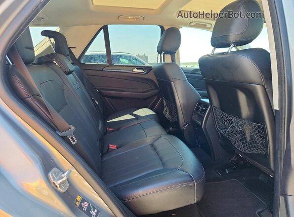 4JGDA5JB5GA710037 2016 MERCEDES-BENZ GLE Silver Widok wnętrza z tyłu