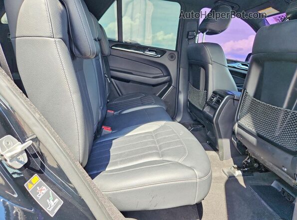 4JGDA5JB5HA946771 2017 MERCEDES-BENZ GLE Black Вид задньої частини салону