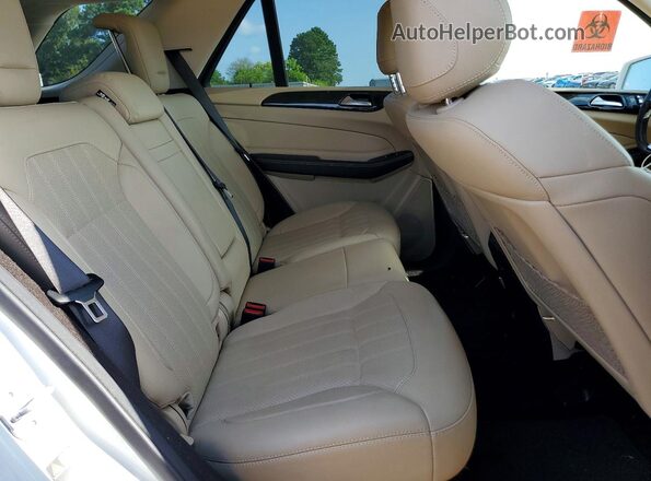 4JGDA5JB9HA950404 2017 MERCEDES-BENZ GLE White Widok tylnych siedzeń