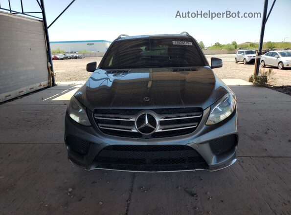 4JGDA5JB9HA957076 2017 MERCEDES-BENZ GLE Gray Front interior view