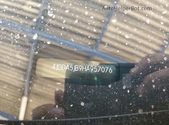 4JGDA5JB9HA957076 2017 MERCEDES-BENZ GLE Gray 