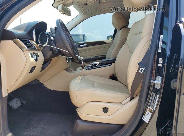 4JGDA5JB9HA984813 2017 MERCEDES-BENZ GLE Черный Вид салона спереди