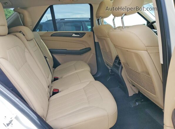 4JGDA5JBXGA767382 2016 MERCEDES-BENZ GLE White Widok tylnych siedzeń