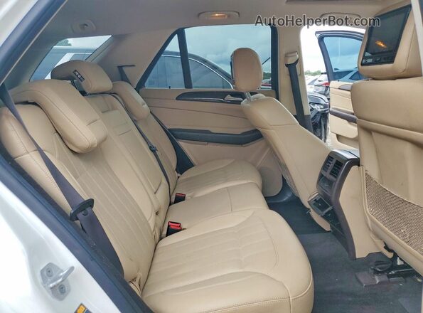 4JGDA5JBXHA984254 2017 MERCEDES-BENZ GLE White Vista de los asientos traseros