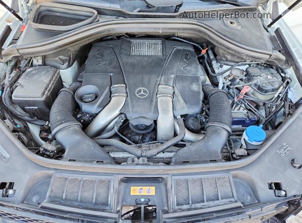 4JGDA7DB7HA841852 2017 MERCEDES-BENZ GLE White Widok wnętrza z tyłu