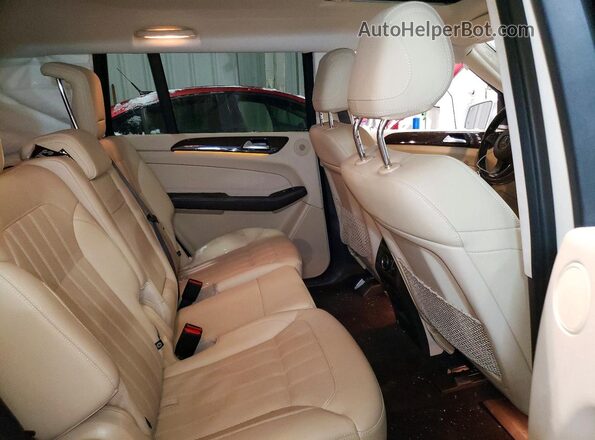 4JGDF6EE0HA884773 2017 MERCEDES-BENZ GLS White Widok wnętrza z tyłu