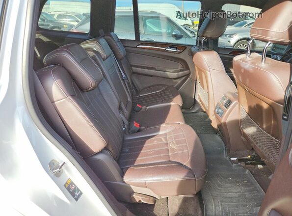 4JGDF6EE0JB050003 2018 MERCEDES-BENZ GLS White Vista interior trasera