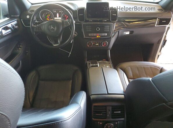 4JGDF6EE1HA917828 2017 MERCEDES-BENZ GLS Silver Vista del salpicadero