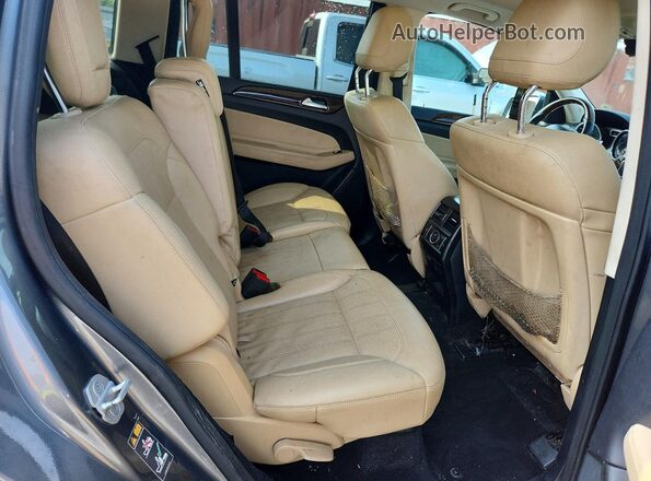4JGDF6EE5HA872005 2017 MERCEDES-BENZ GLS Gray Rear interior view