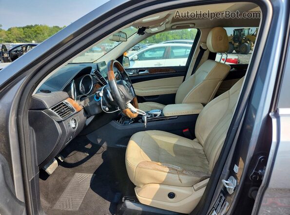 4JGDF6EE5HA872005 2017 MERCEDES-BENZ GLS Gray Front interior view