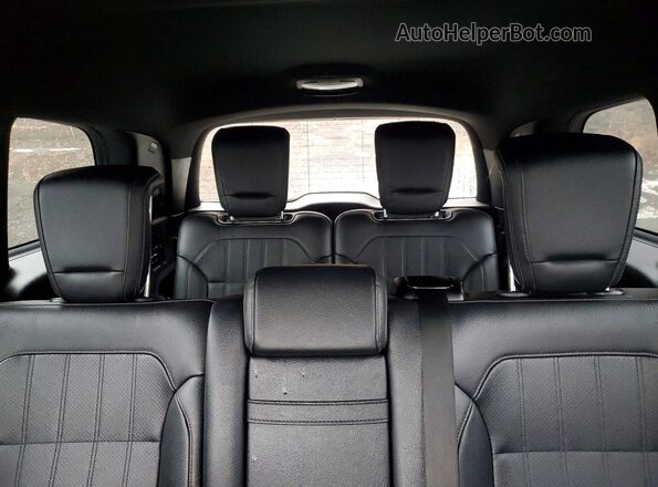 4JGDF6EE8HA861810 2017 MERCEDES-BENZ GLS Silver Հետևի նստատեղերի տեսք