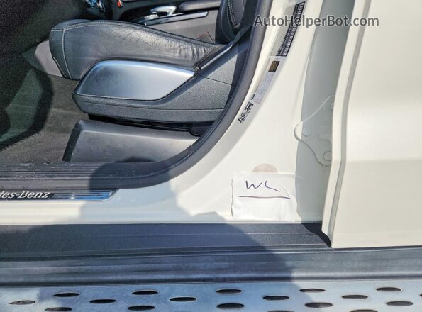 4JGDF7DE1HA800144 2017 MERCEDES-BENZ GLS White Widok naklejki z numerem VIN