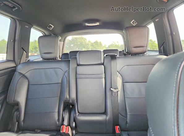 4JGDF7DE1HA800144 2017 MERCEDES-BENZ GLS White Widok tylnych siedzeń